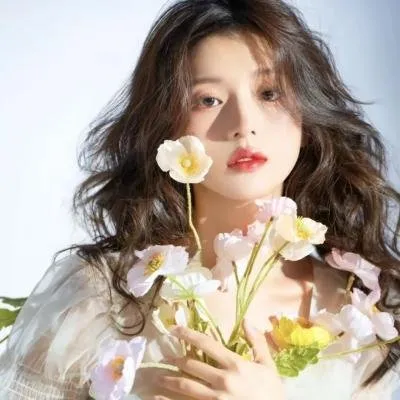 【真实绝症改编】《余命10年》小松菜奈坂口健太郎：得知自己只剩十年寿命，她决定不谈恋爱，却偏偏遇见了他
