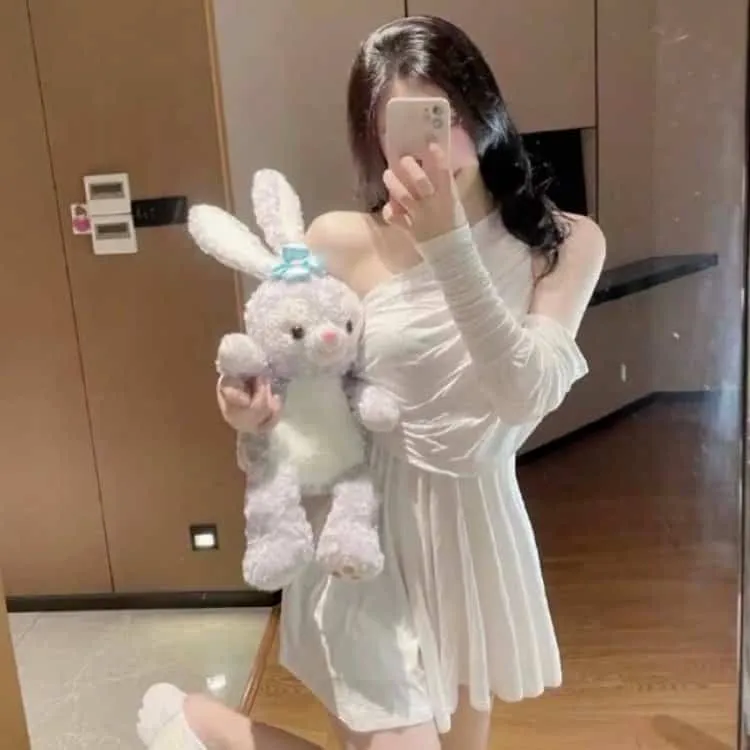 科幻动作爽片《魔女2》1080P超清在线：更强的变异人少女出逃，超能力打斗特效全面升级